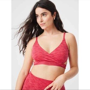 Outdoor Voices Flow Low Coverage bra in rose garden Size XS